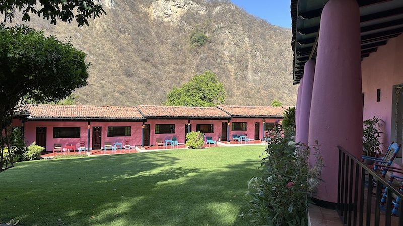 retiro de yoga en Jungapeo, Michoacán